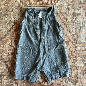 Carters Romper Size 12 months